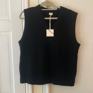 Kule black vest size medium